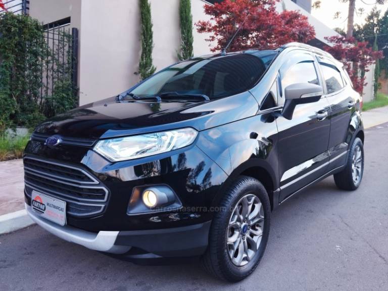 FORD - ECOSPORT - 2016/2017 - Preta - R$ 64.000,00