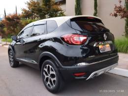 RENAULT - CAPTUR - 2018/2019 - Preta - R$ 77.500,00