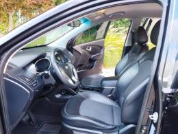 HYUNDAI - IX35 - 2015/2016 - Preta - R$ 79.500,00