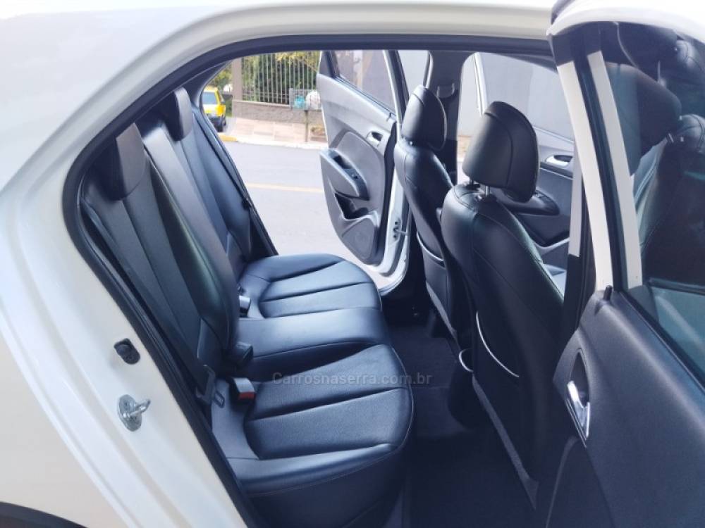 HYUNDAI - HB20X - 2015/2015 - Branca - R$ 61.000,00