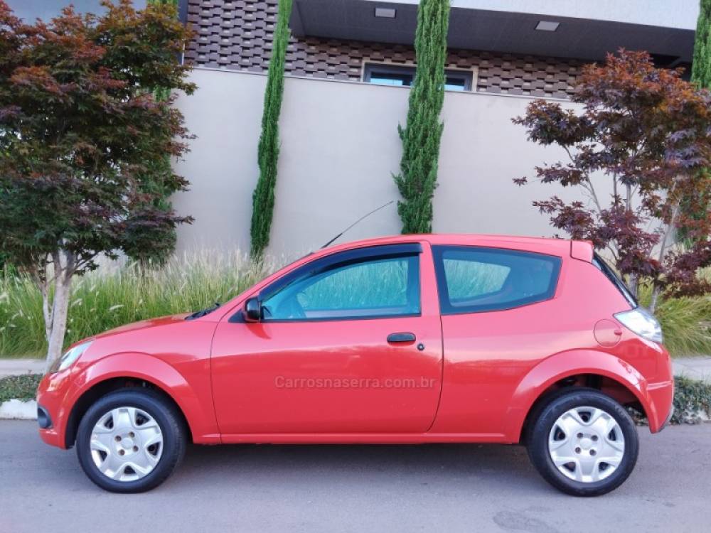 FORD - KA - 2012/2013 - Vermelha - R$ 28.500,00