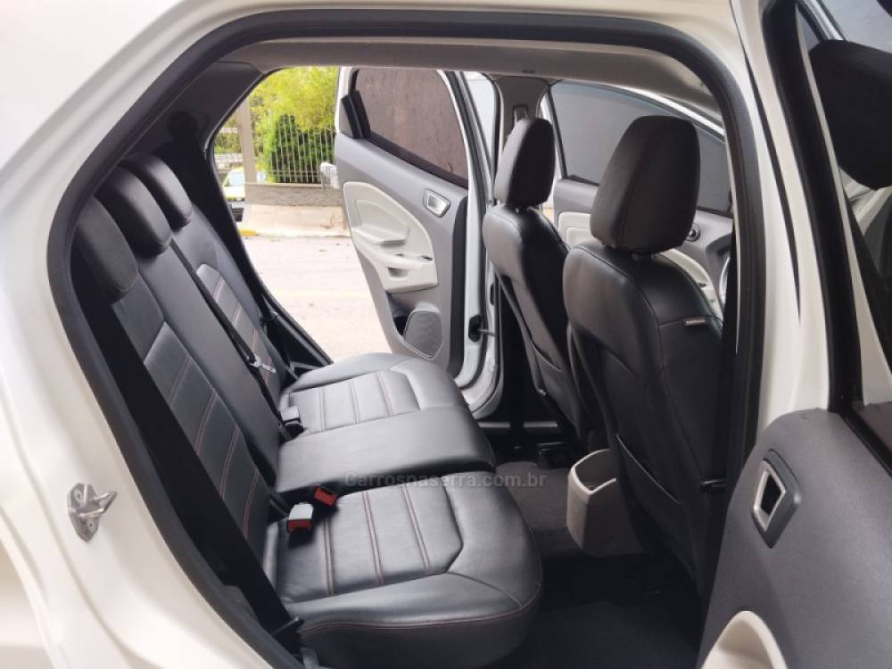 FORD - ECOSPORT - 2016/2017 - Branca - R$ 66.000,00