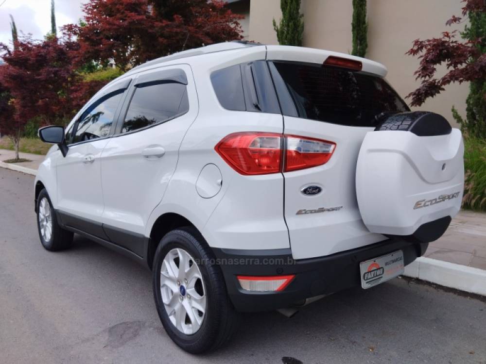 FORD - ECOSPORT - 2016/2017 - Branca - R$ 66.000,00