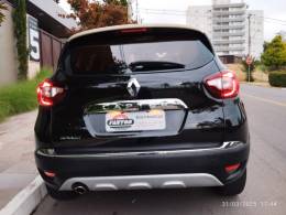 RENAULT - CAPTUR - 2018/2019 - Preta - R$ 77.500,00