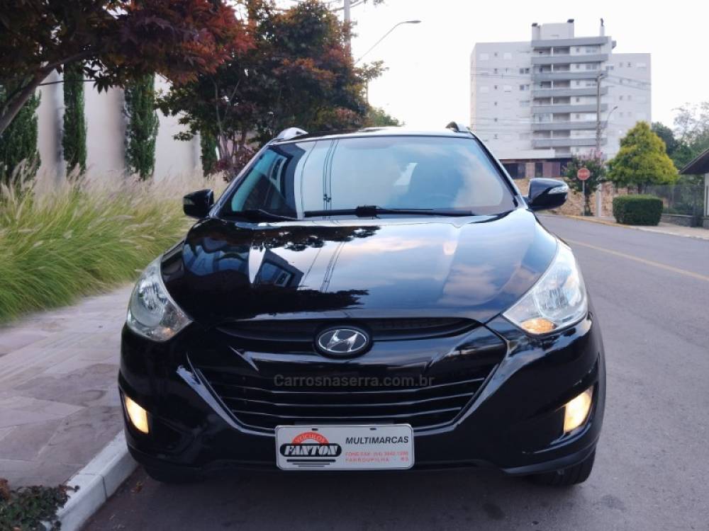 HYUNDAI - IX35 - 2015/2016 - Preta - R$ 79.500,00