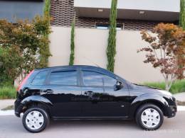 FORD - FIESTA - 2013/2014 - Preta - R$ 37.900,00