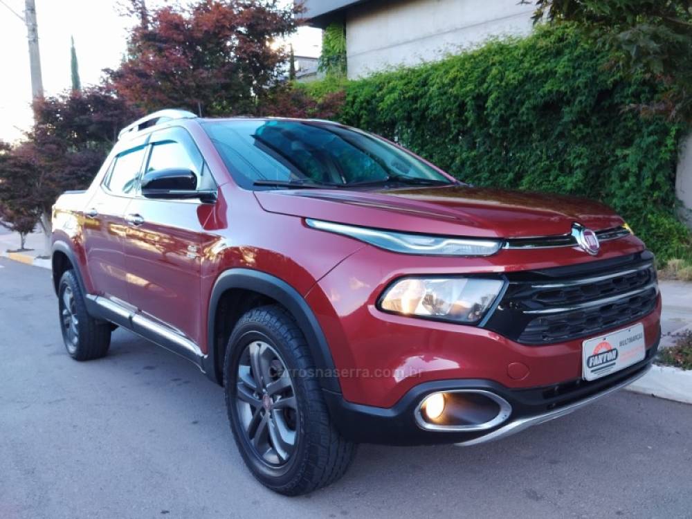 FIAT - TORO - 2016/2017 - Vermelha - R$ 94.500,00