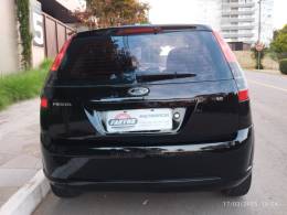 FORD - FIESTA - 2013/2014 - Preta - R$ 37.900,00