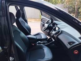 HYUNDAI - IX35 - 2015/2016 - Preta - R$ 79.500,00