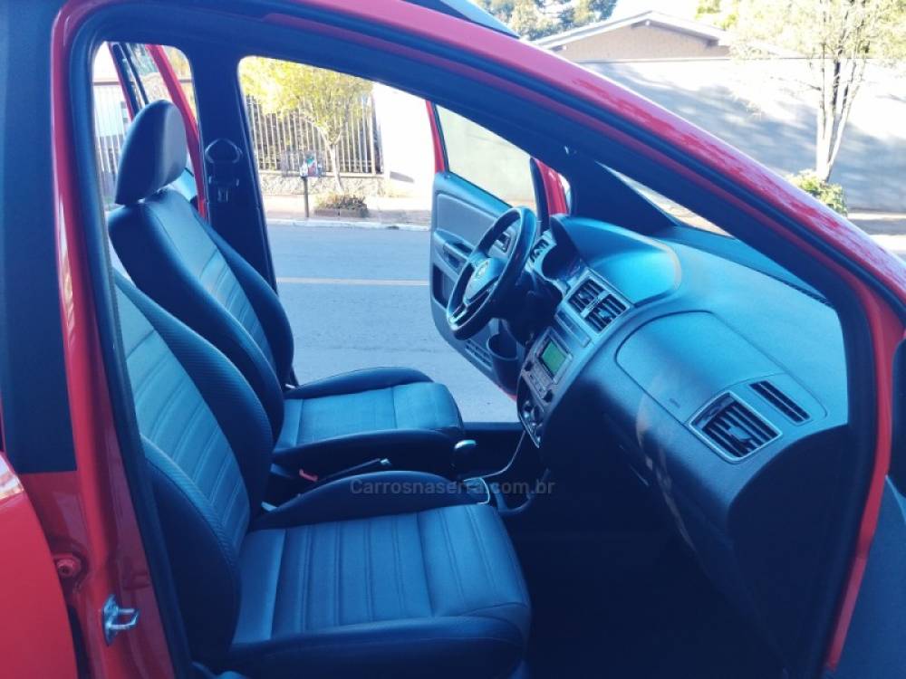 VOLKSWAGEN - CROSSFOX - 2015/2016 - Vermelha - R$ 56.500,00