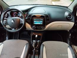 RENAULT - CAPTUR - 2018/2019 - Preta - R$ 77.500,00