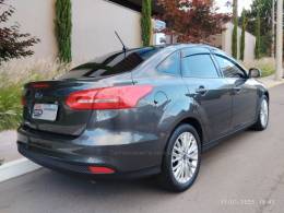 FORD - FOCUS - 2018/2018 - Cinza - R$ 66.000,00