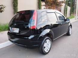 FORD - FIESTA - 2013/2014 - Preta - R$ 37.900,00
